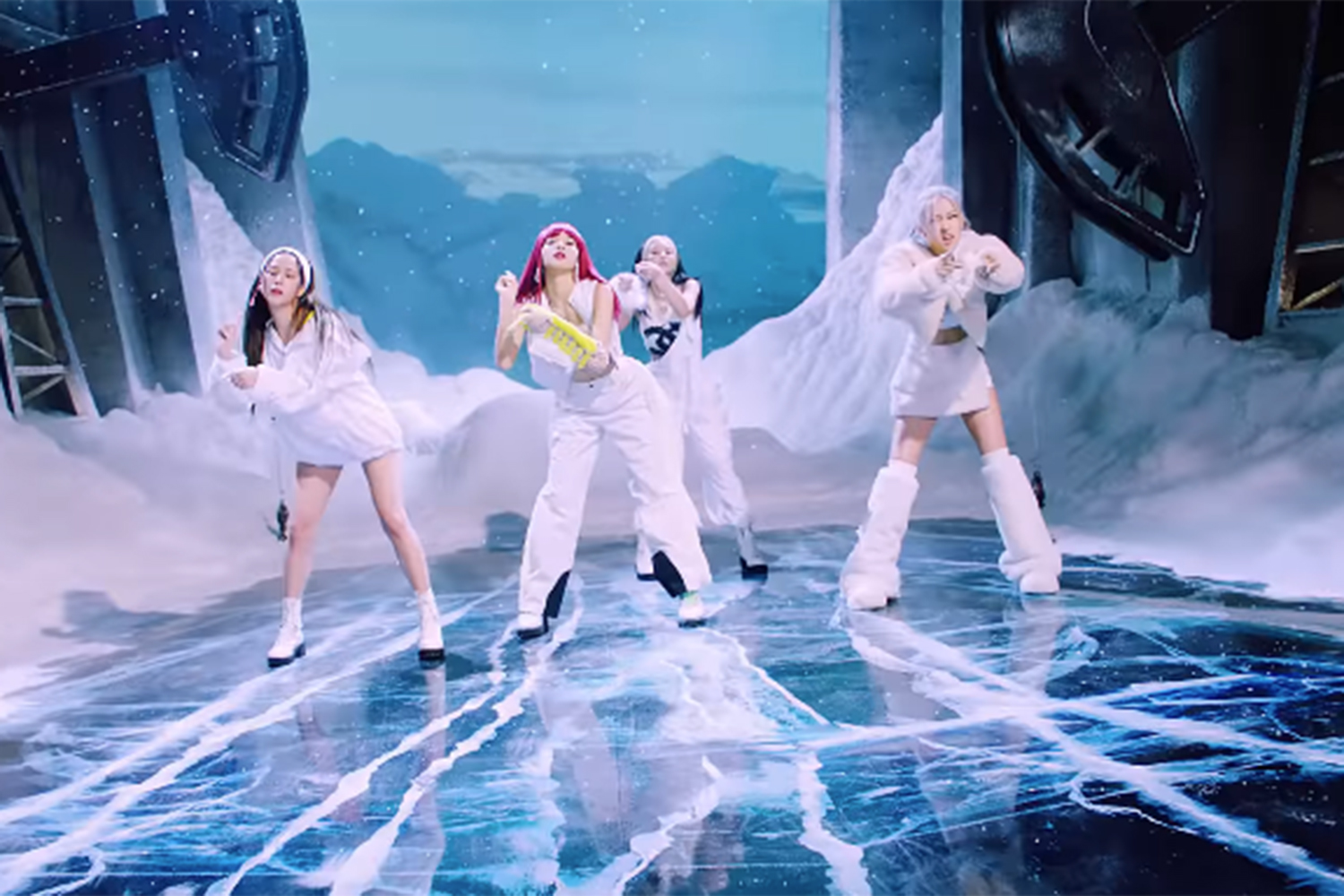 BLACKPINK Mise-en-scène コンプ blackpink-jump.jpg?w=863&h=0&