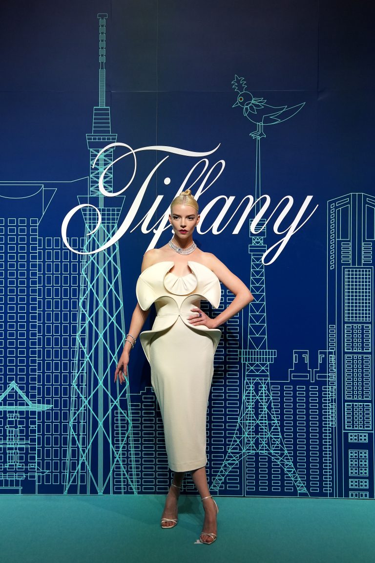 Anya Taylor-Joy em evento na Tiffany | Foto: Hanna Lassen / Getty Images for Tiffany 