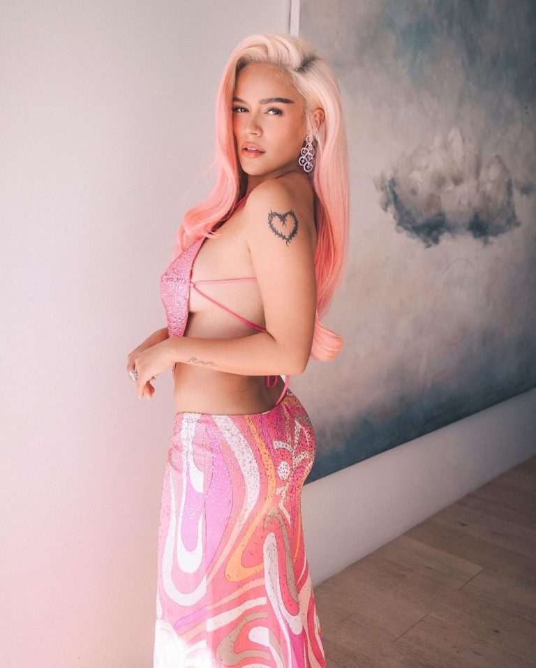 Karol G confirma vinda ao Brasil | Foto: Reprodução / Instagram @karolg